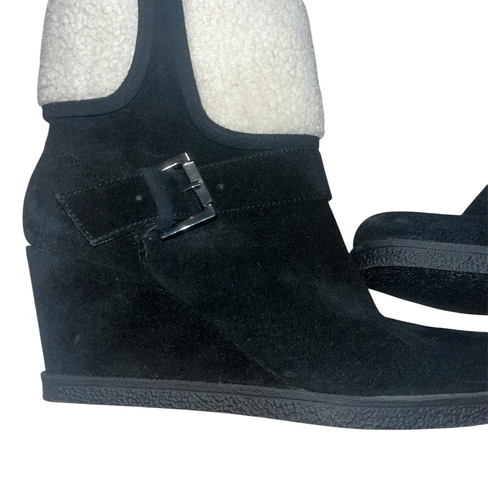 Isaac Mizrahi Black and Cream Winter Boots